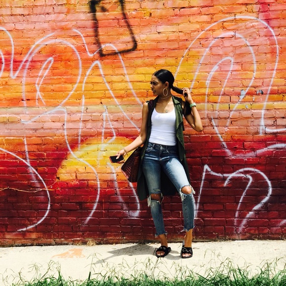 Meet your Posher, Toni - Picture 1 of 1